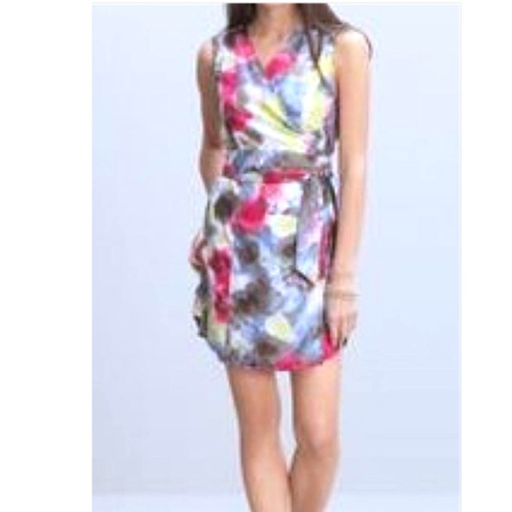 100% silk Banana republic watercolor wrap dress size M‎
